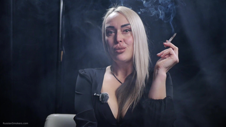Russian Smokers: Seductive Smoking with a Mature Lady 8 Min