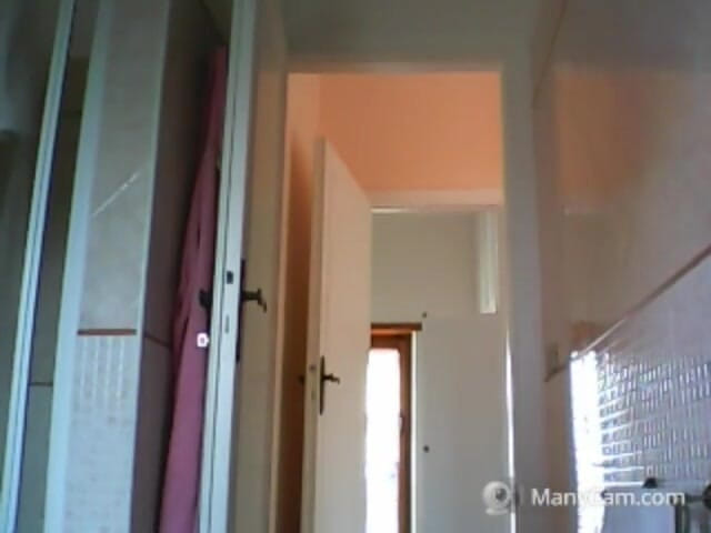 savannahamatoriale: Za lustrem po prysznicu