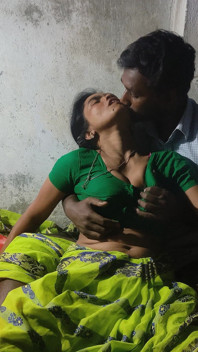 Sesso romantico con la carina sorellastra calda