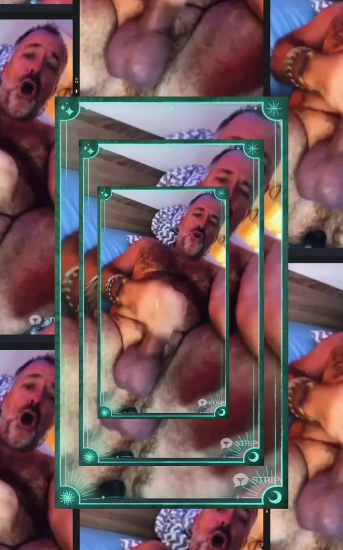 Daddybearvlc: Questo breve video è troppo eccitante per Tiktok