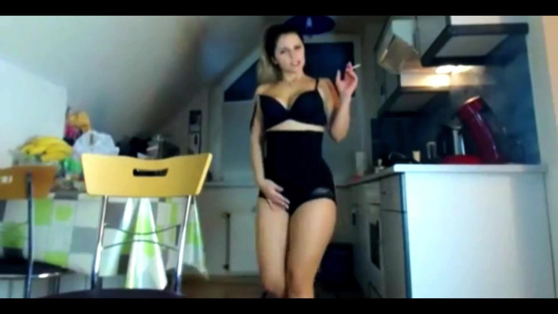 Sexydea: Sexydea's Bootylicious Ass Showoff: Prepare to Be Seduced!