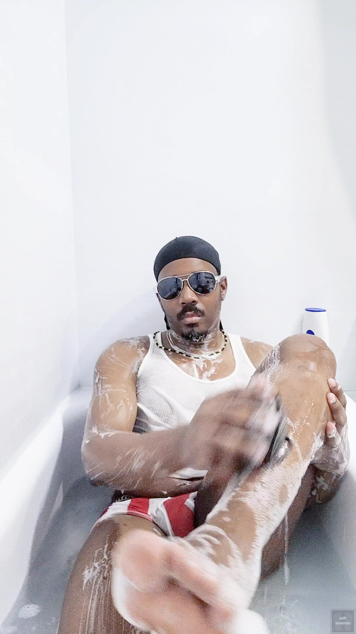 Soft Soleman: Я мию своє тіло у ванні (3) (2025)