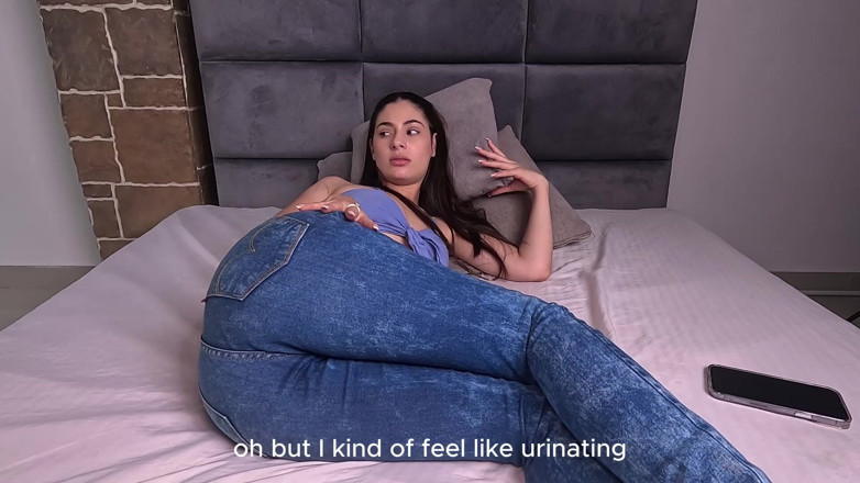 alejakink: Wetjeans pe patul meu