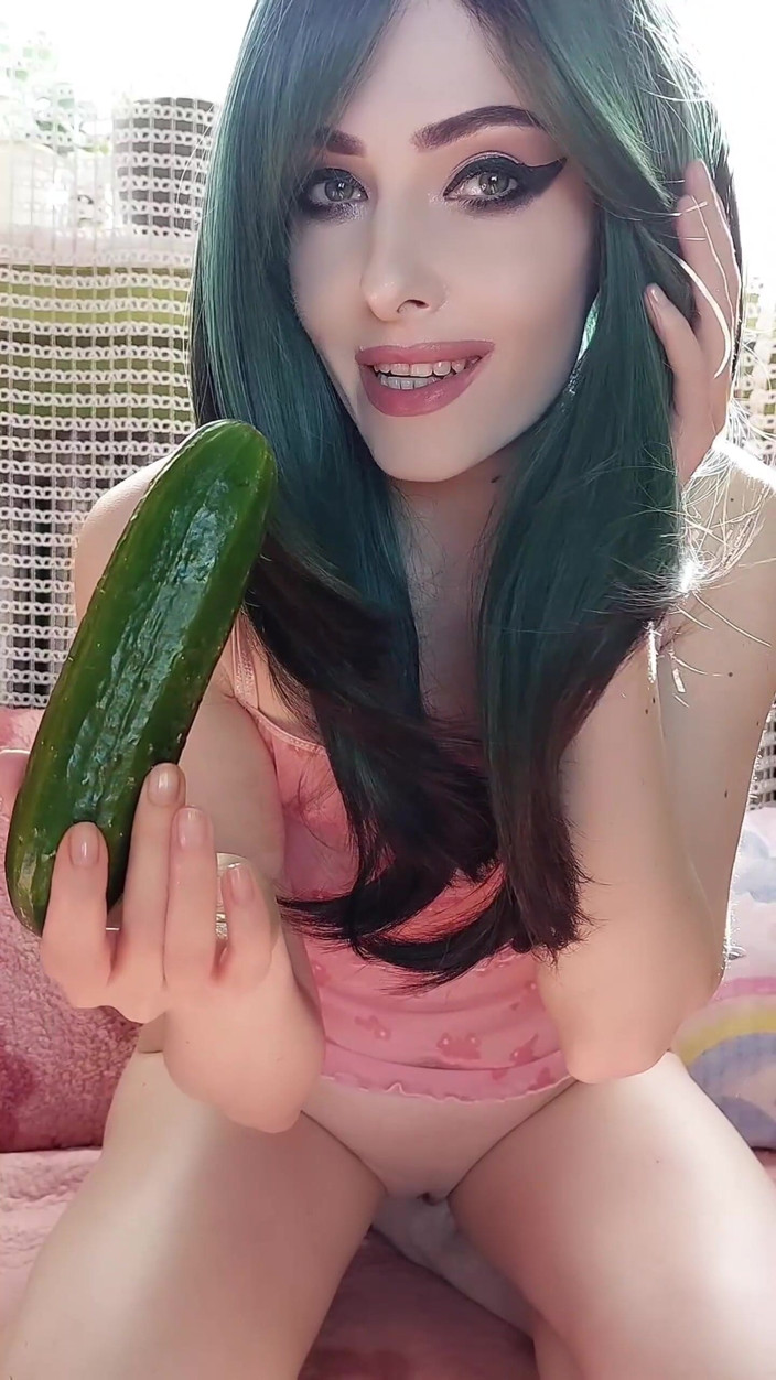 Lilianna20: Cucumbers Are Very Healthy