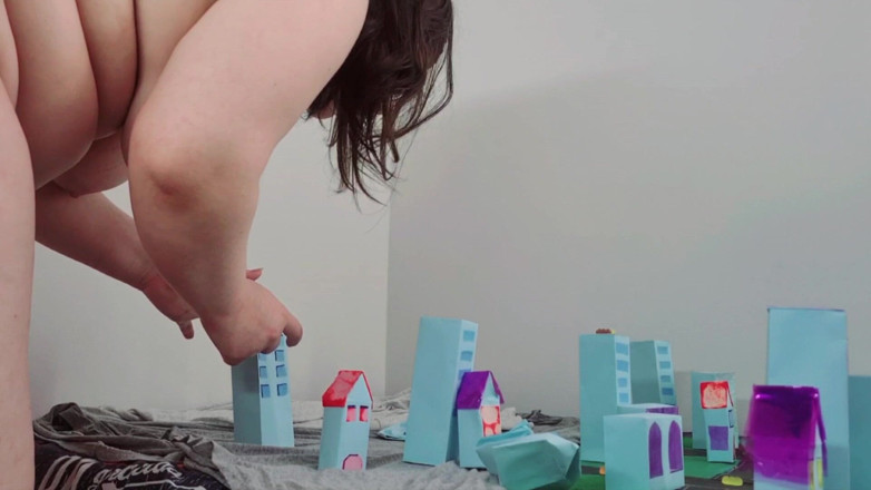 Alice H: Giantess and Fucks a City