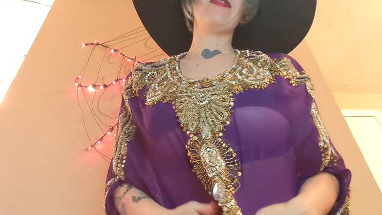 Geeky Femdom: Witch Jessica- क्या आप रात के खाने के लिए हैं