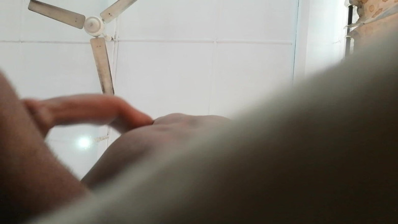 Tina Baby: Uite cum îmi sug fiul vitreg