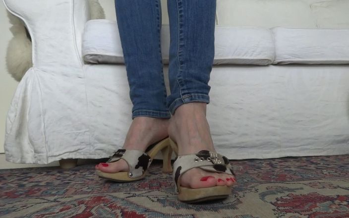 Lady Victoria Valente: Wooden mules and blue jeans