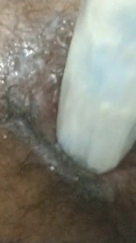 Cậu bé solo chơi hậu môn