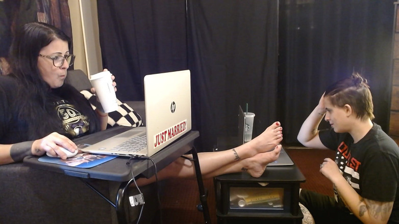 Abby Anna: Adorando segretamente i piedi di anna fino a quando non...