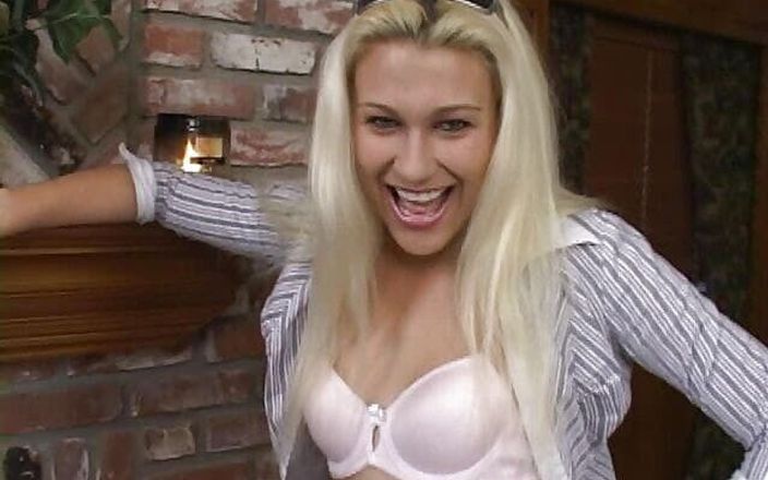 Radical pictures: Hot Incredible Blonde MILF Enjoys Rough Sex
