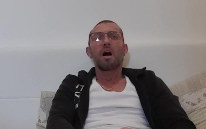 Boy jerking off: Aujourd’hui, je voulais vraiment me toucher