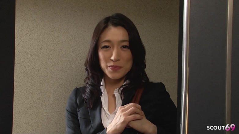 Asian porn collection: Nymphomaniac Japanese Mature Teacher Seduce Big Dick Boy to Fuck...