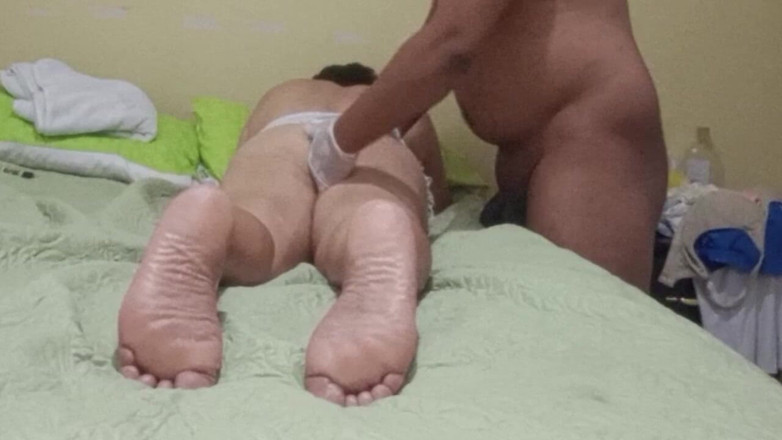 Milfta boohot: Masáž nohou olejem pro zralou milfku