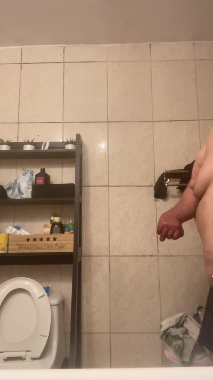 Chubbytits16: Мені потрібен хтось, щоб пограти з ким добровільно