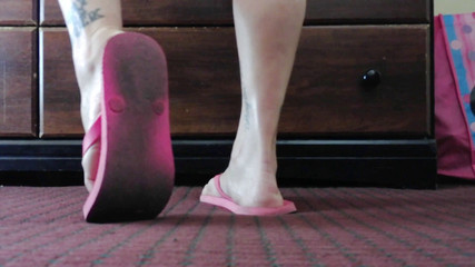 Abby Anna: Opotřebované špinavé růžové žabky