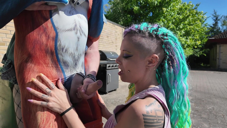 EdgesOfReality: スニーキー・フォックスがトラブルに巻き込まれる!