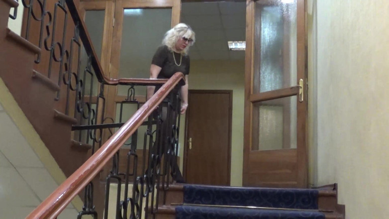 RedRoseRus: Extreme Mini Elbise - Otelde Etek Üstü Yürüyüşü