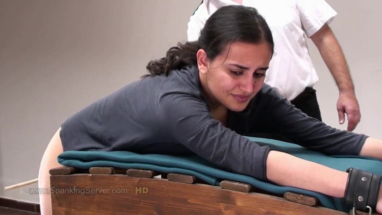 Spanking Server: Yasmeena whipped in prison