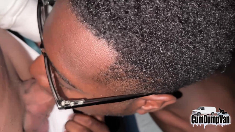 Cum Dump Van: 精液倾倒范钢棒年轻的黑人twingk群交无套大黑鸡巴
