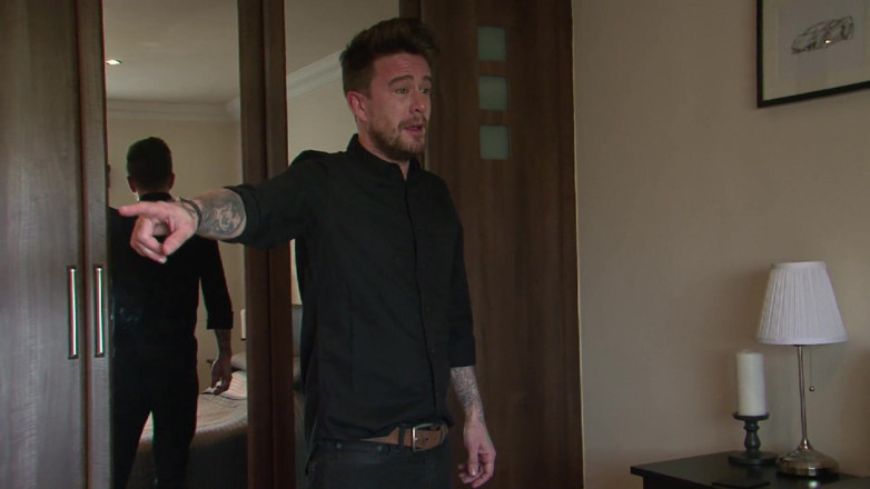 UK Sinners: Tattooed Kimmie Fox takes the big cock of Luke Hotrod...