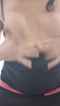 熱い胸を揺らす