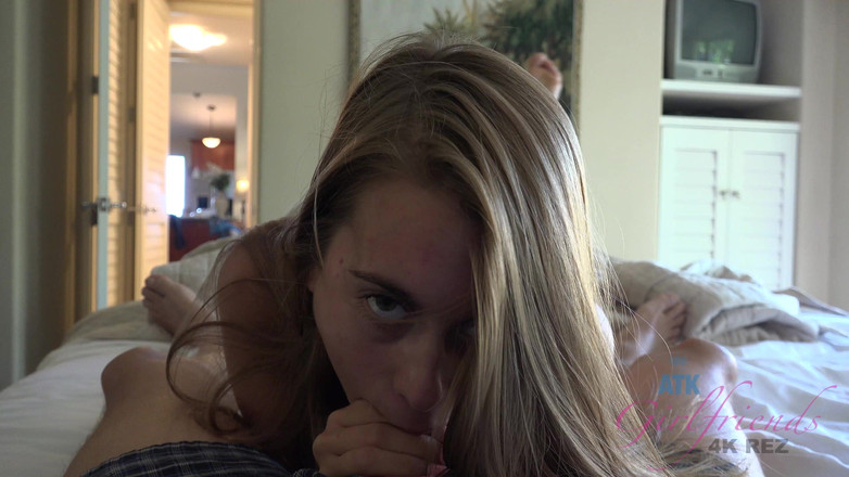 ATK Girlfriends: 질의 정액에 대한 욕구가 강하다