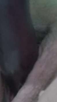 Sexy Filipina MILF Enjoying Her Eggplant