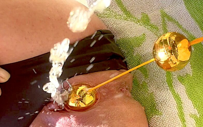 Aqua Pola: Подборка писсинга из моих 18 видео из очень сильного стрима