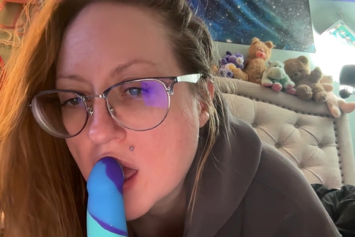 Honey Doll: Practicing My Blow Job Skills on a Dildo