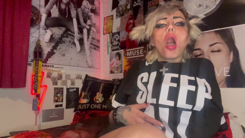 Glitterqueen1999: Turn Me Into Your Silly Bimbo Slut