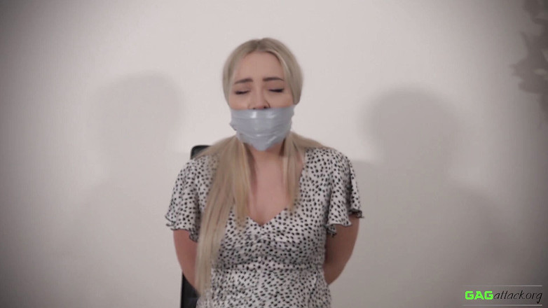 Gag Attack: Обрі - три відтінки сірого