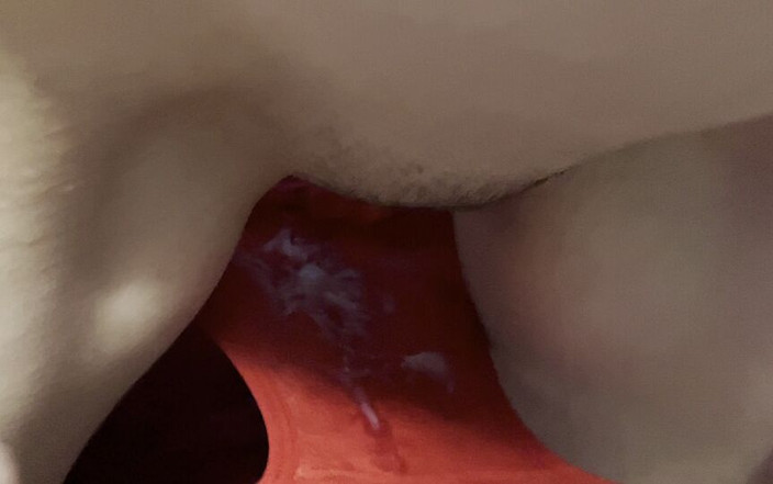 Angel Sky69: Я возвращаюсь на работу, трусики, заполненные спермой