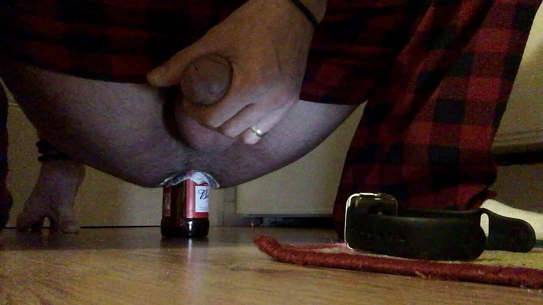 Rinno Steel: Inserción anal de botella