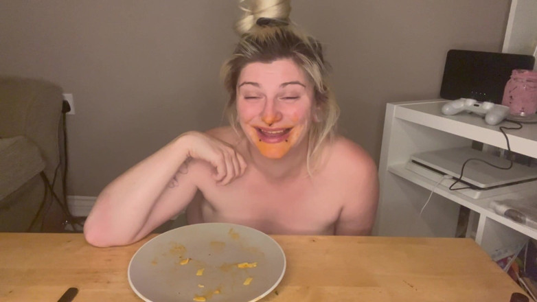 EeveeXo: Desordenada Mukbang eructar y pedos