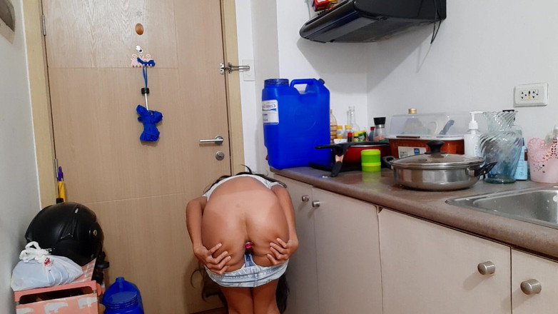 creamberryfairy: Pee in My Jean Short with Buttplug