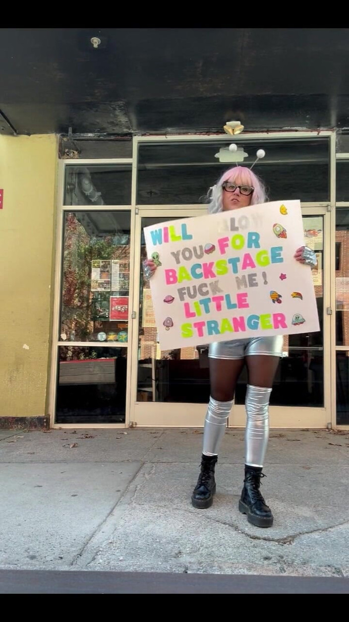 Suzy Wylde: Suzy wylde viene calda e eccitata per questo contenuto fresco!