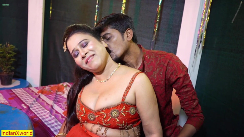 Indian Xshot: Video rekaman seks tante seksi india! Kencan dan ngentot pertama...