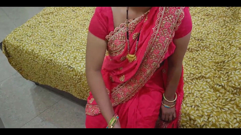 YOURAMRITA04: 20 anos, esposa gostosa trai marido e fodendo um vaqueiro...