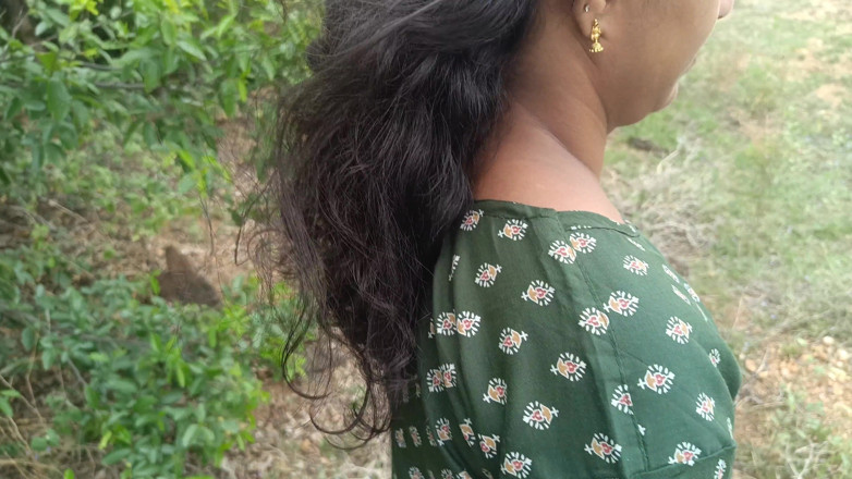 Magilmathi: Tamil Married Women Outdoor Part 1