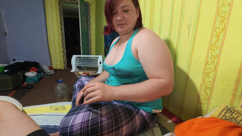 SchoolPrincess: Distracted My Girlfriend From Playing with My Dick