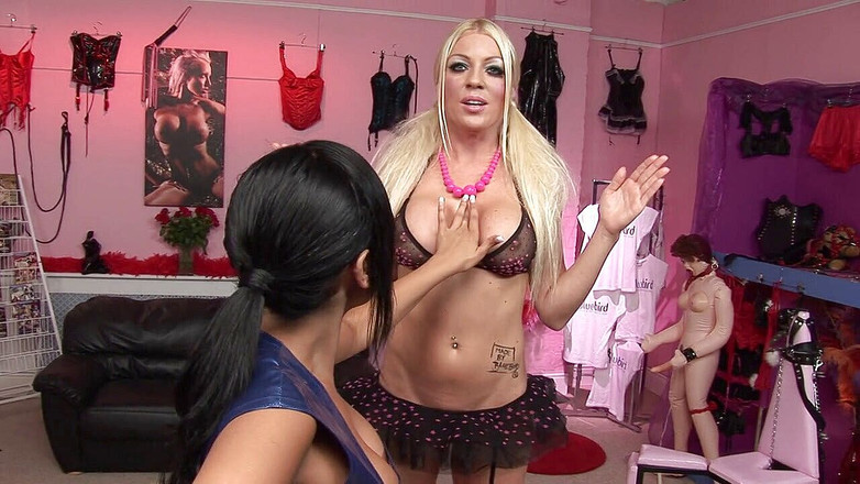 2 Girls 1 Guy: Il marito solitario cerca un recipiente temporaneo di sborra