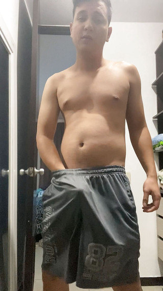 Tomas Styl: Pantolonumu şortumun altına sürtünuyorum