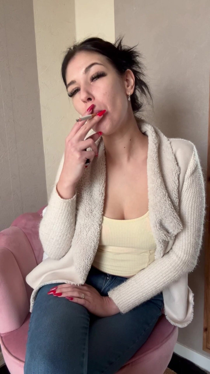 Queen Coquette: Solo Cig Break I Smoke, Strip and End up Topless...