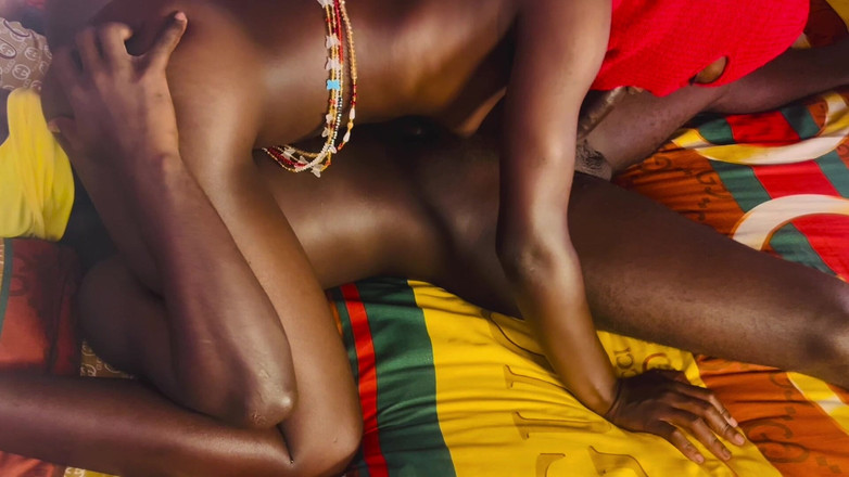 Mello Noir: 隣人が彼の携帯を取りに来た