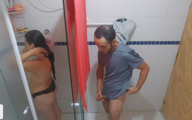 Kasallpimenta: Naughty Old Stepfather Watches His Stepdaughter In The Bath! And...