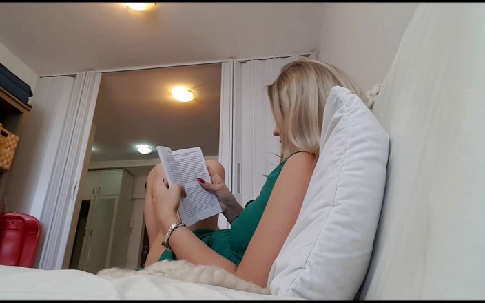 Erotic Tanya: Caught on cam: reading and farting big time