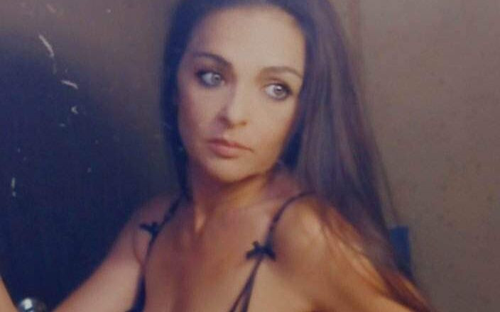 Freaky couple next door: Tan bueno mmm