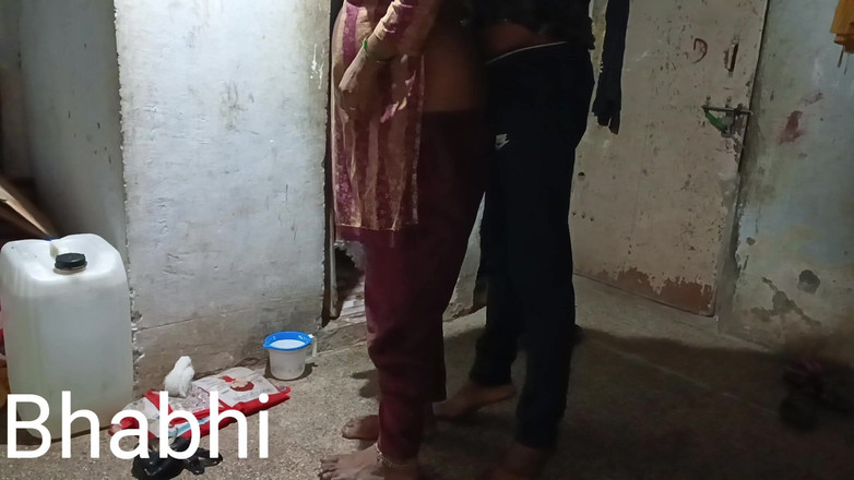 Bhabhi UP: Můžu přinést bhabhi