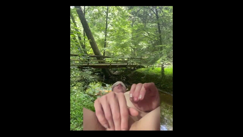 Suzy Wylde: Ninfómana de 0 pies Suzy Wylde Giantess rogando que su coño...